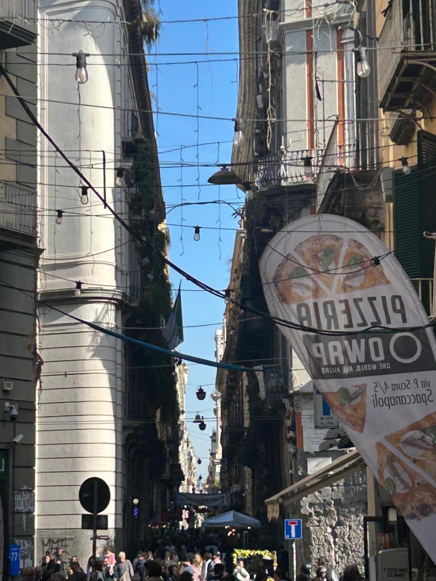 Suite Di Giordy Napoli Centro מראה חיצוני תמונה