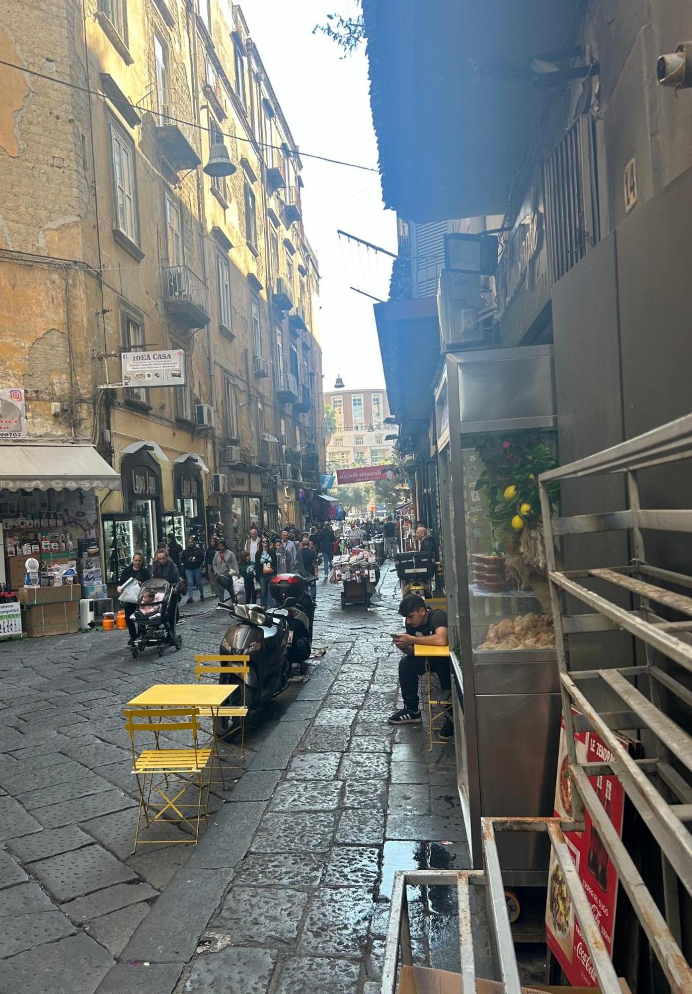 Suite Di Giordy Napoli Centro מראה חיצוני תמונה