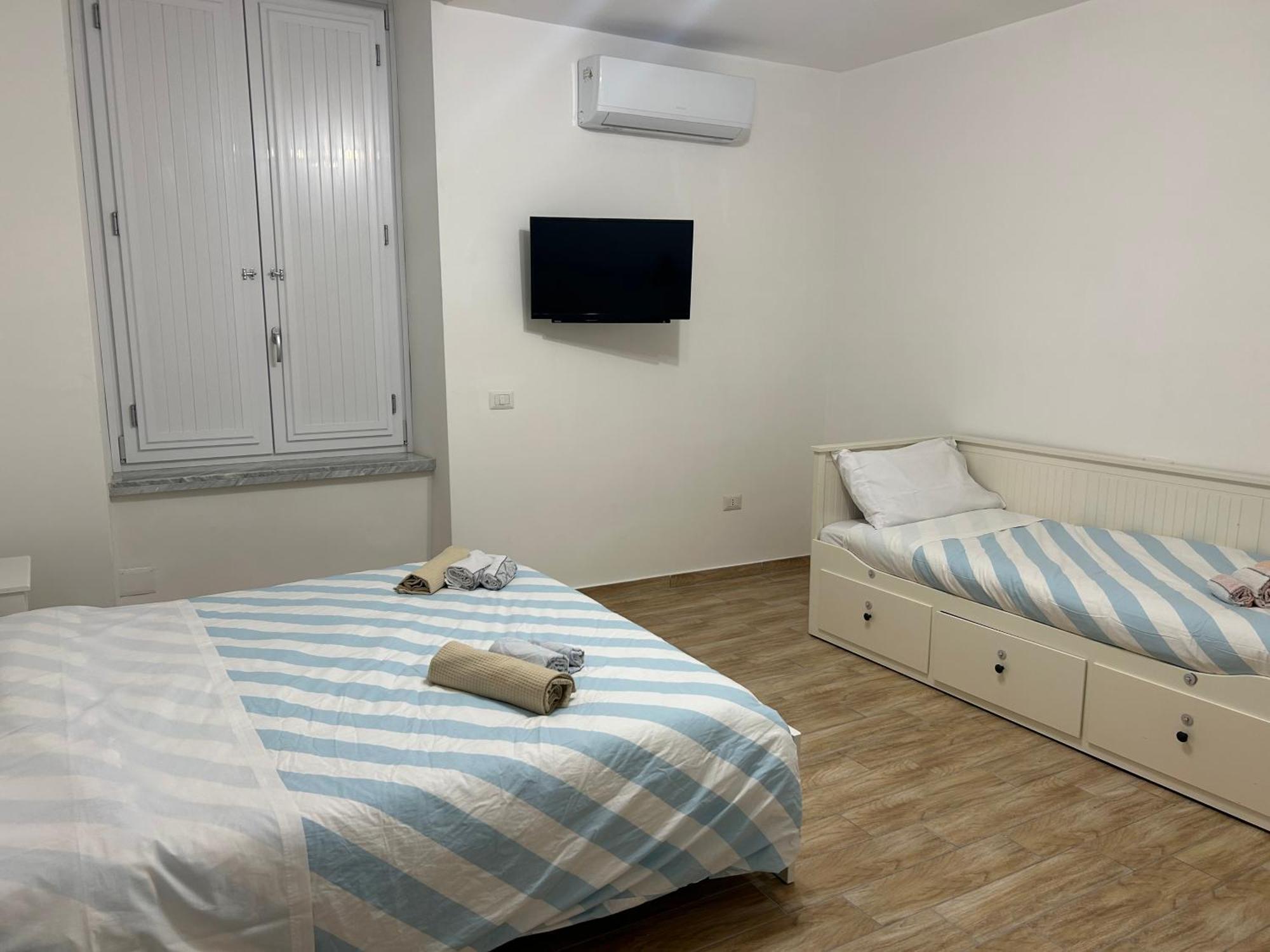 Suite Di Giordy Napoli Centro מראה חיצוני תמונה